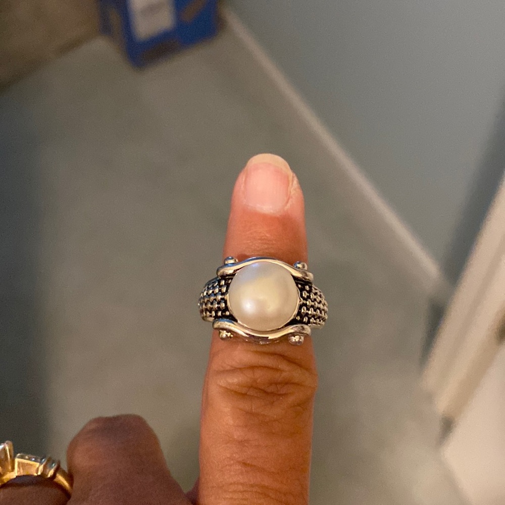 Beautiful pavé pearl ring